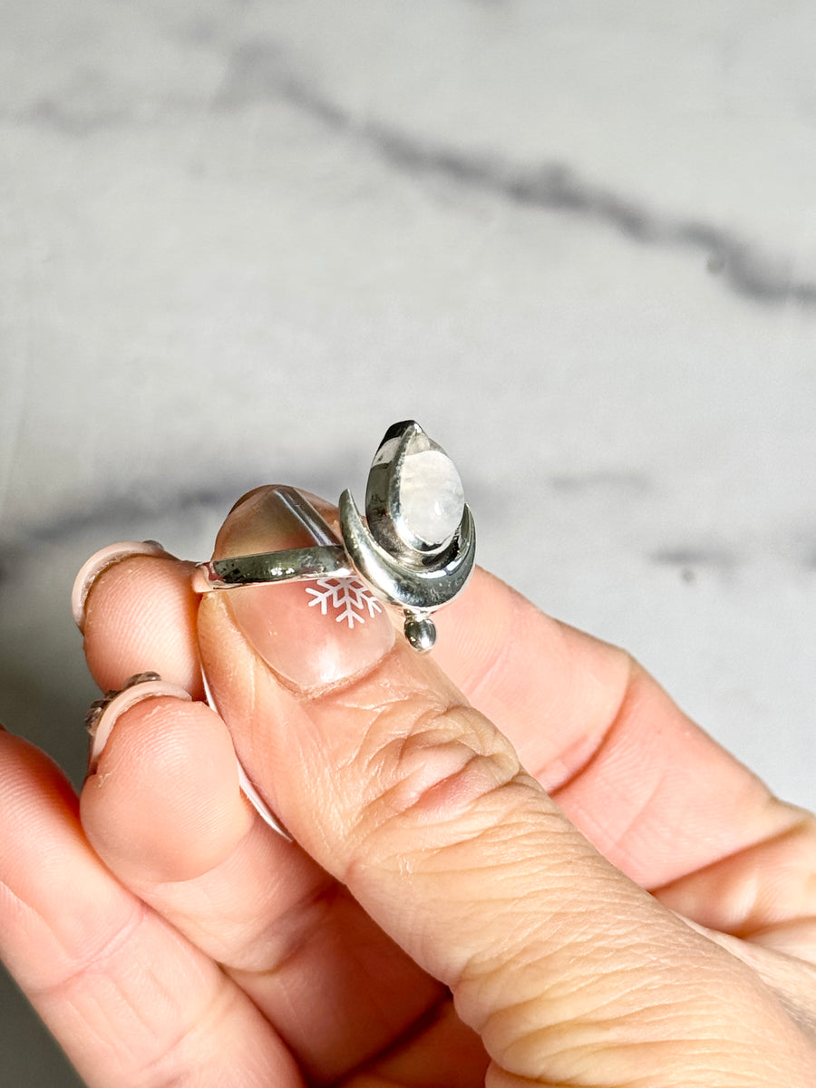 Moonstone Crescent Moon 925 Sterling Silver Ring
