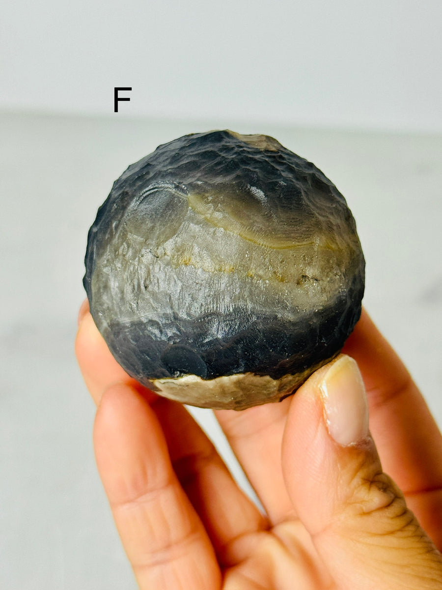 Volcano Agate Moon Carving