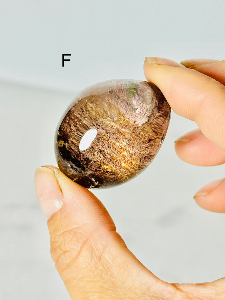 Garden Quartz Lens Carving