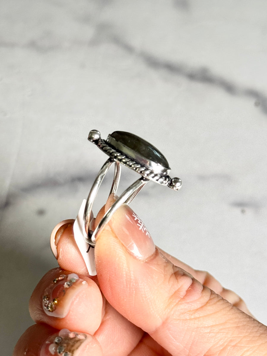 Oval Labradorite 925 Sterling Silver Plated Ring