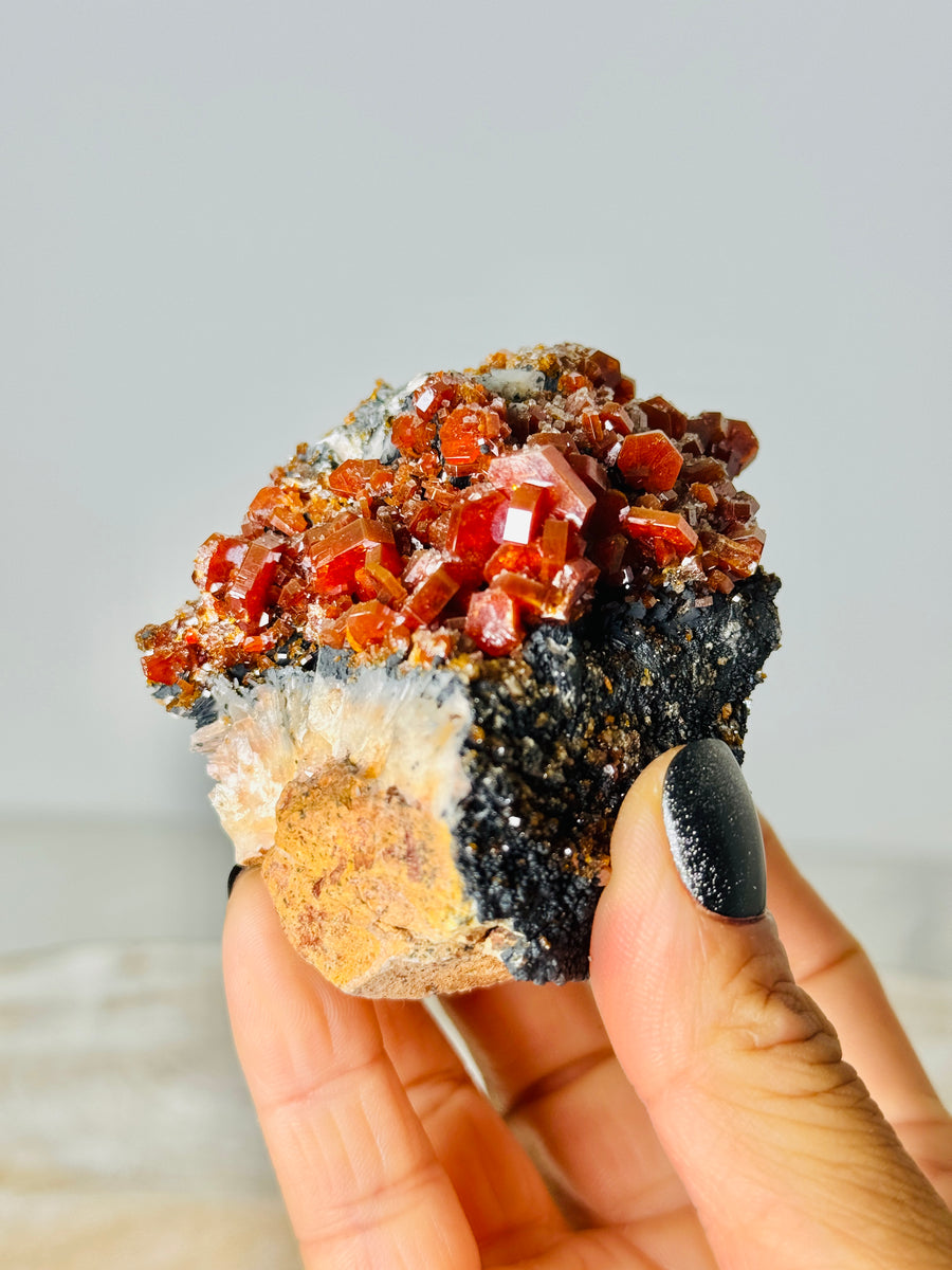 Vanadinite on Barite with Goethite