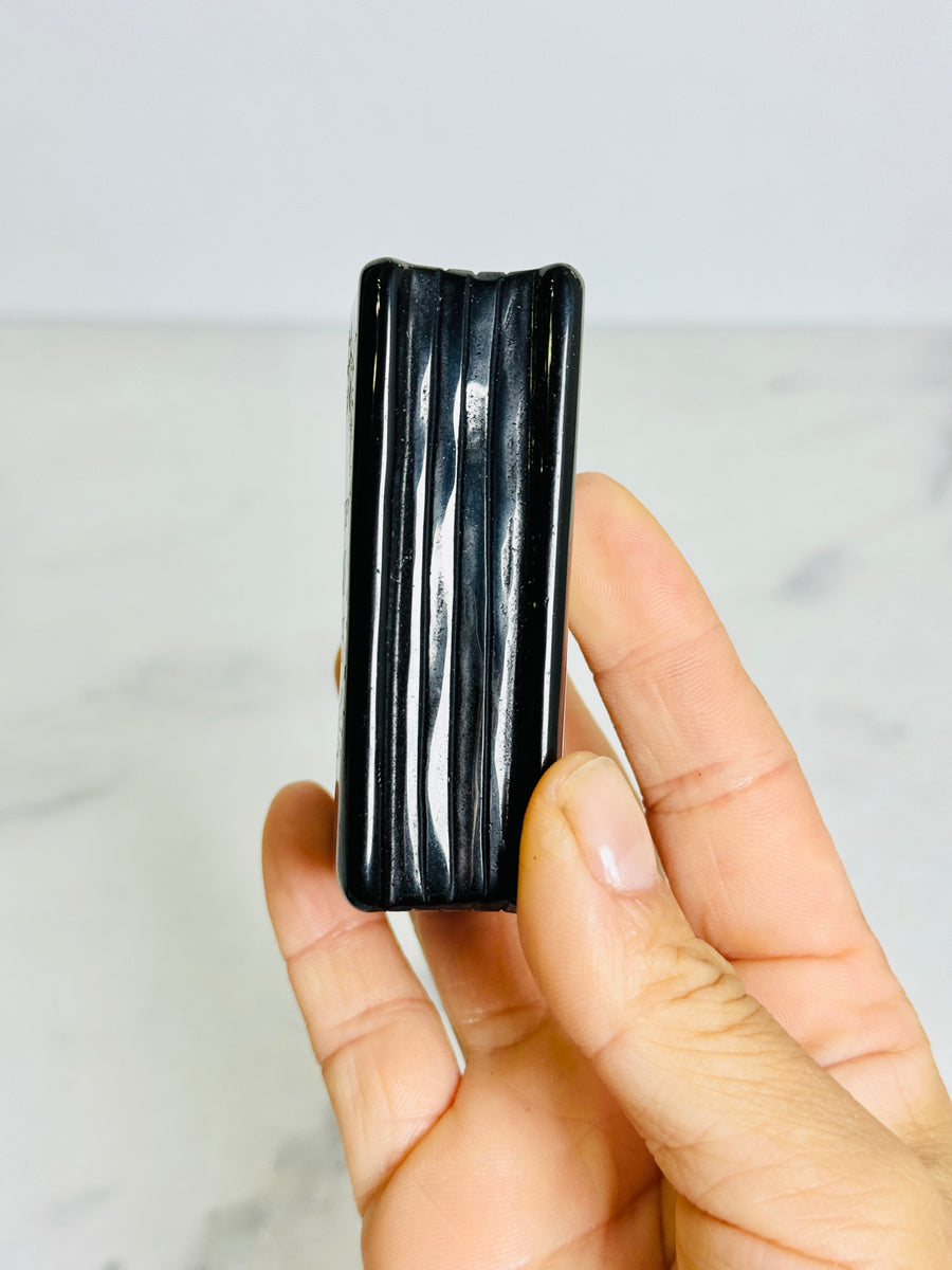 Black Obsidian A Court of Thorns & Roses Book Carving