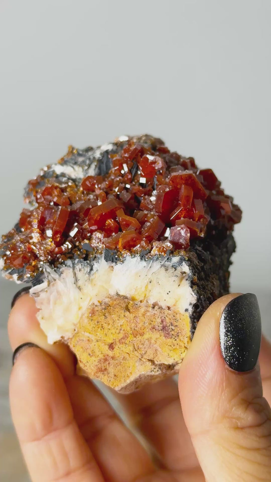 Vanadinite on Barite with Goethite